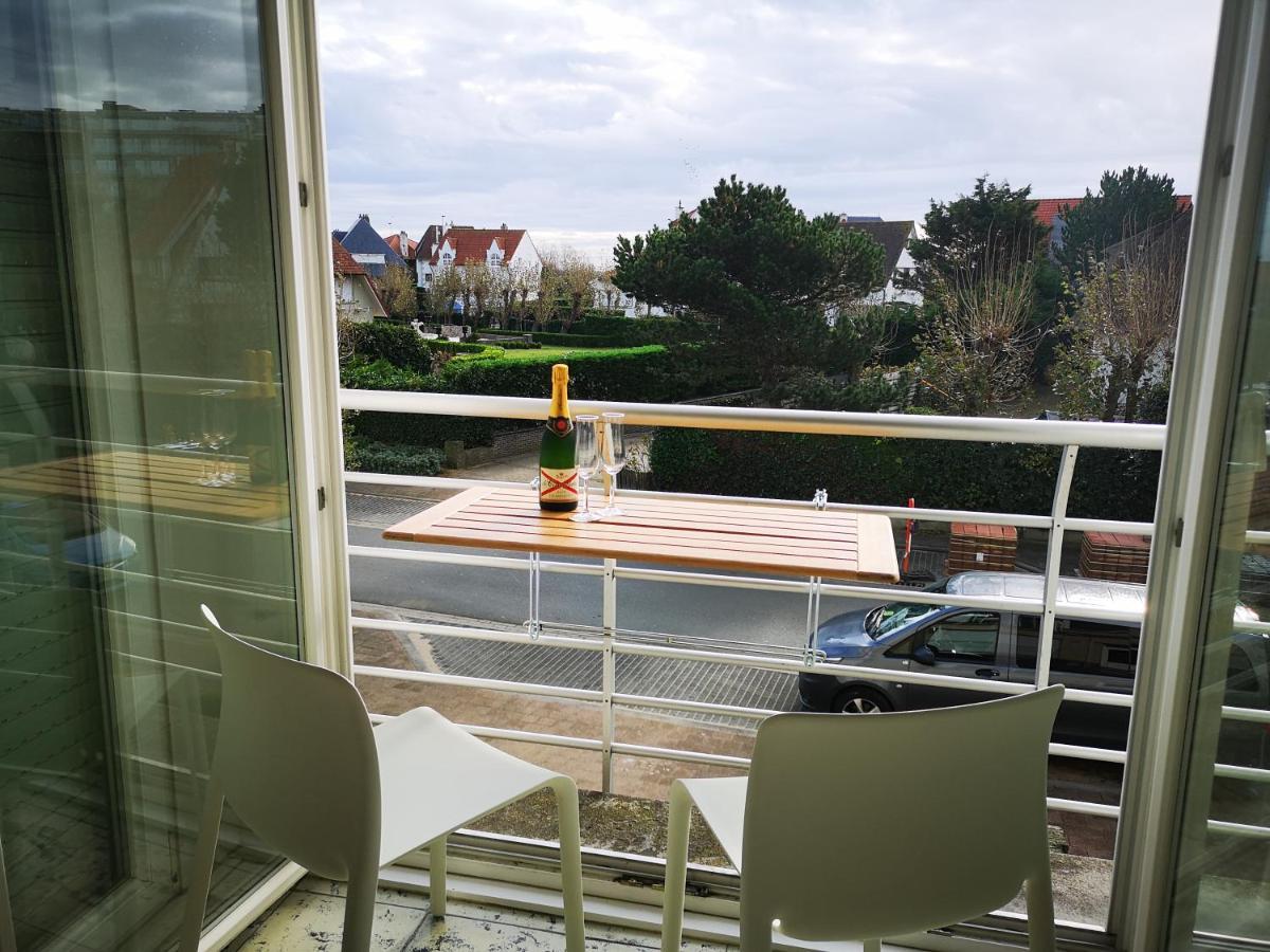 Fleuri Westende Apartment Middelkerke Exterior photo